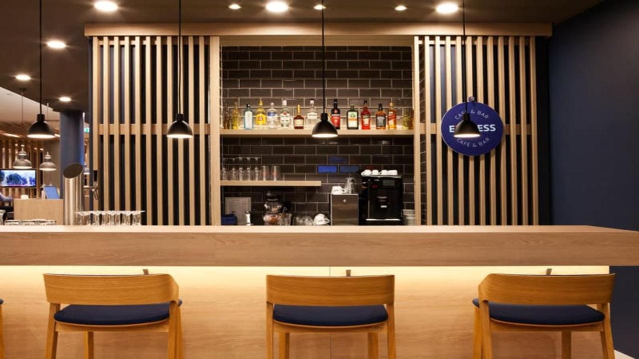 Holiday Inn Express Bochum By Ihg エクステリア 写真