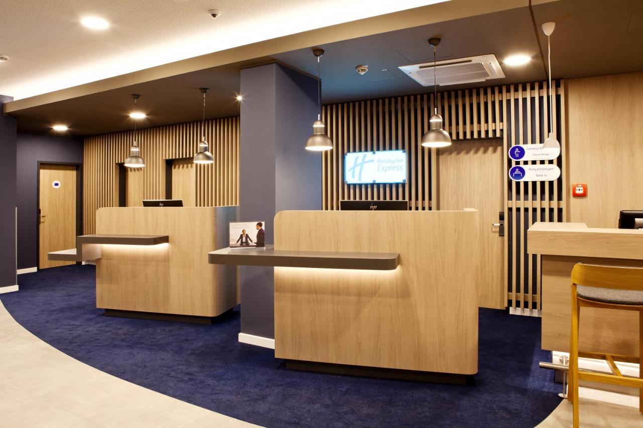 Holiday Inn Express Bochum By Ihg エクステリア 写真
