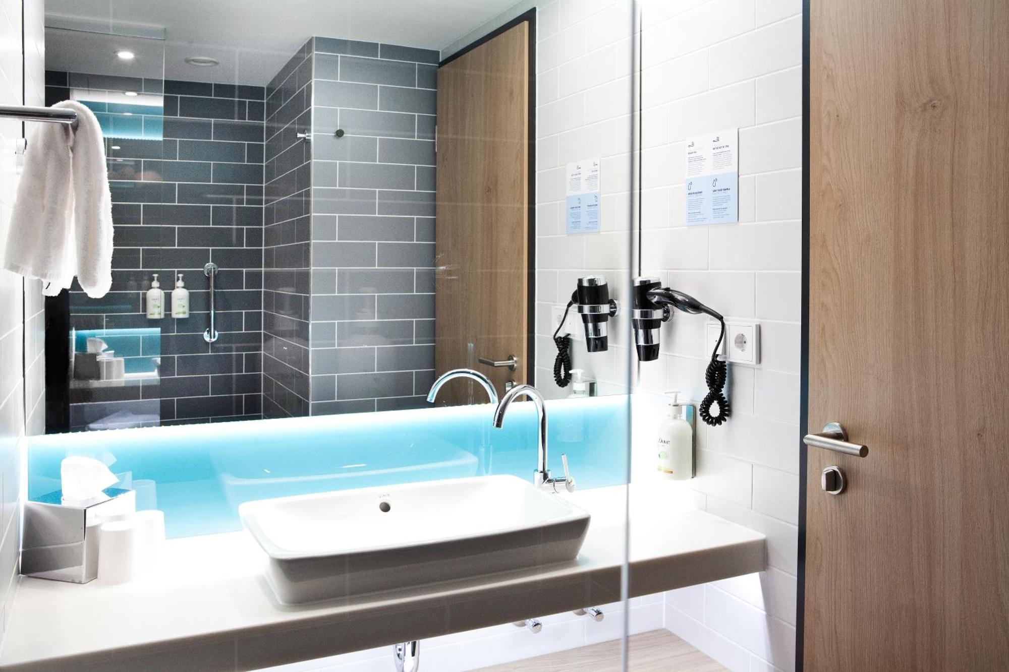 Holiday Inn Express Bochum By Ihg エクステリア 写真