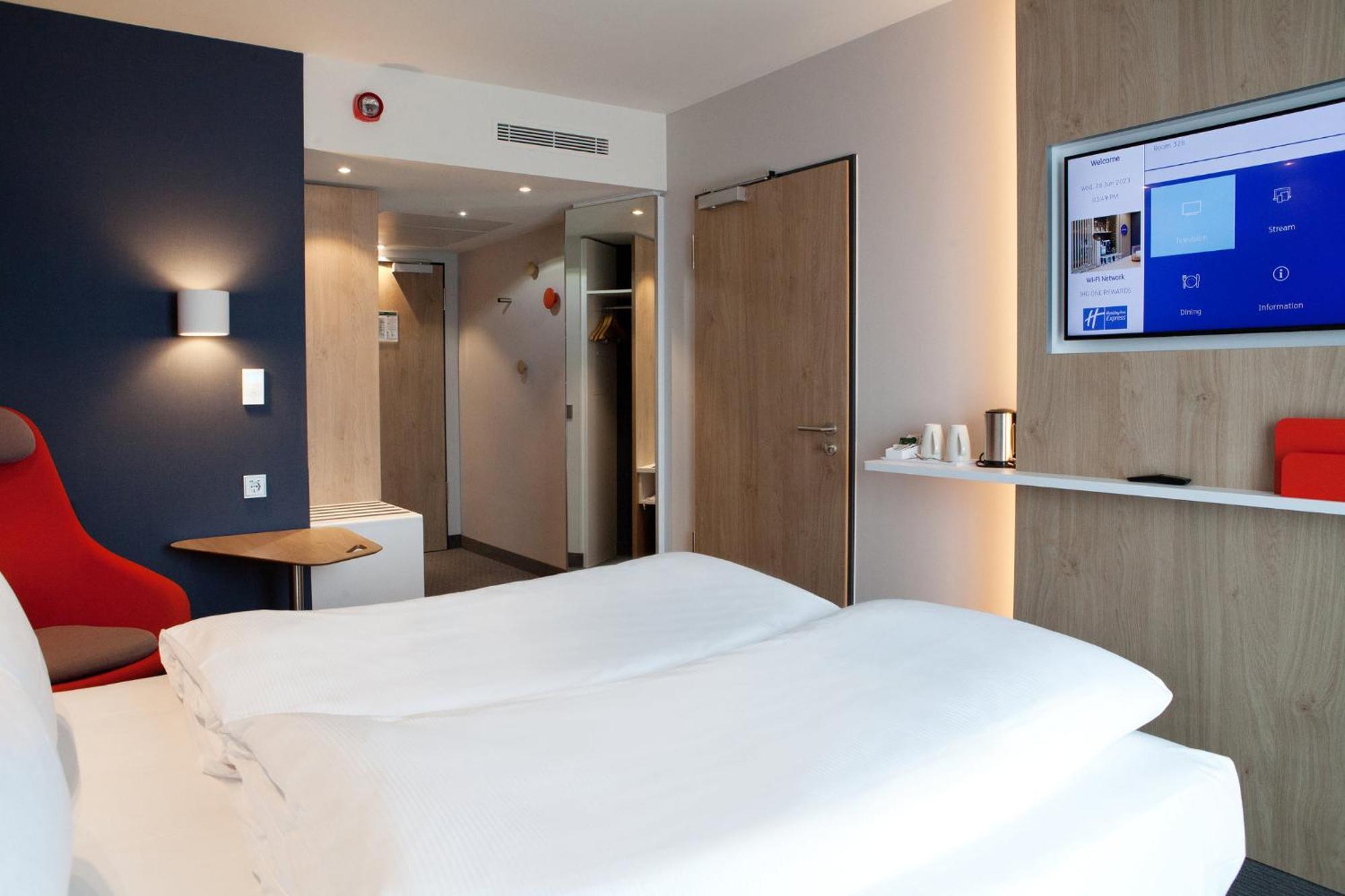 Holiday Inn Express Bochum By Ihg エクステリア 写真
