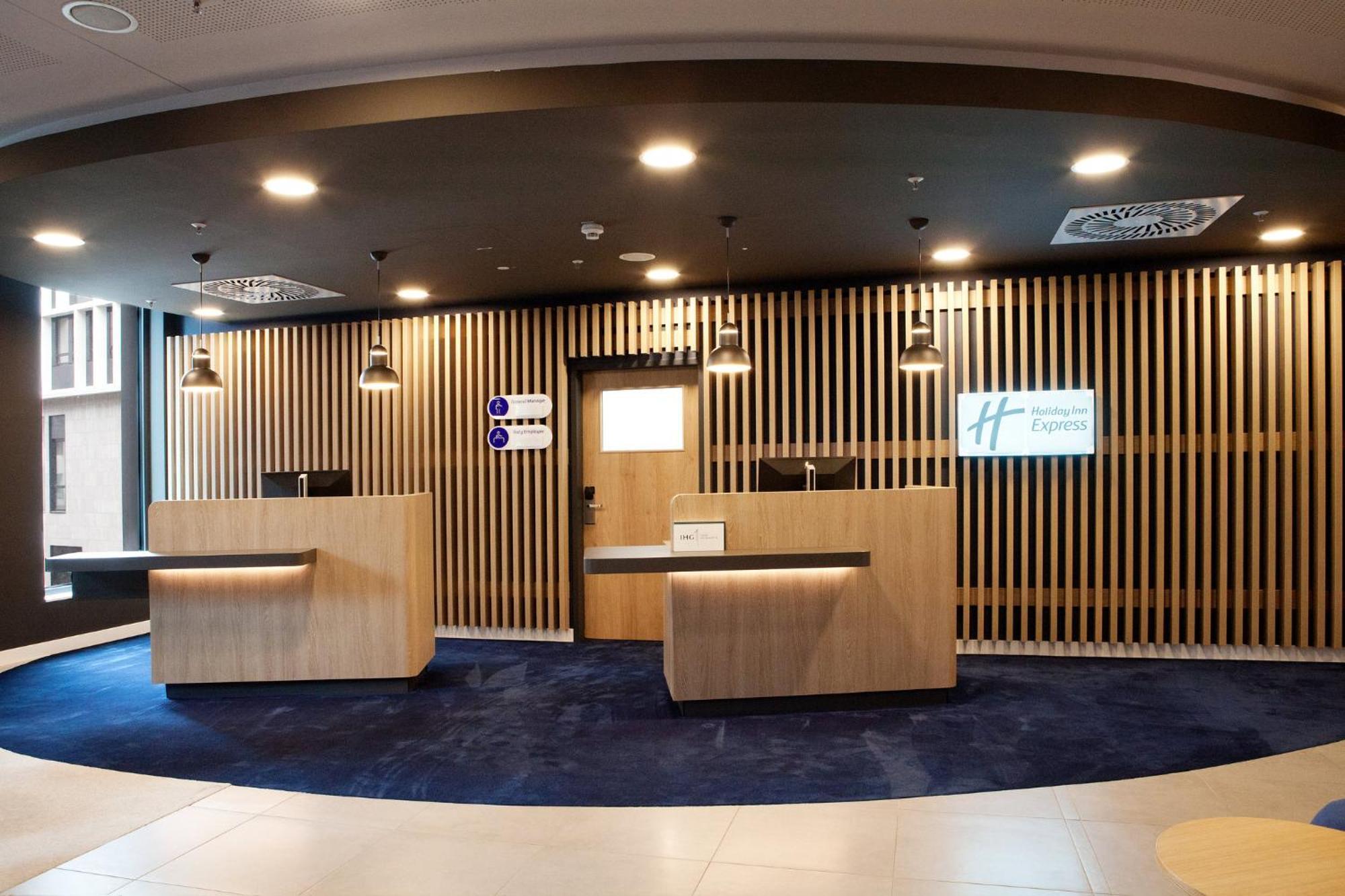 Holiday Inn Express Bochum By Ihg エクステリア 写真