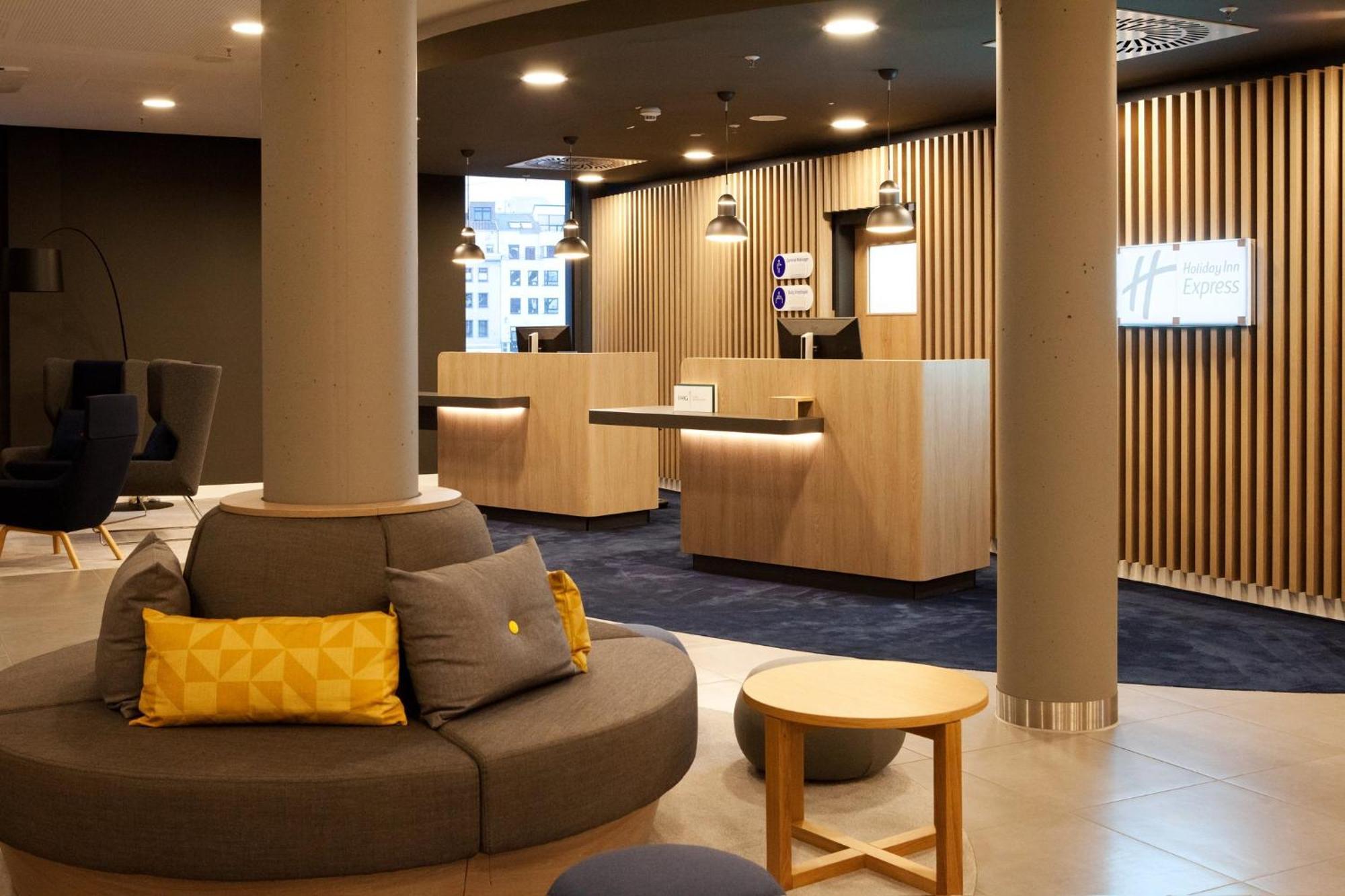 Holiday Inn Express Bochum By Ihg エクステリア 写真
