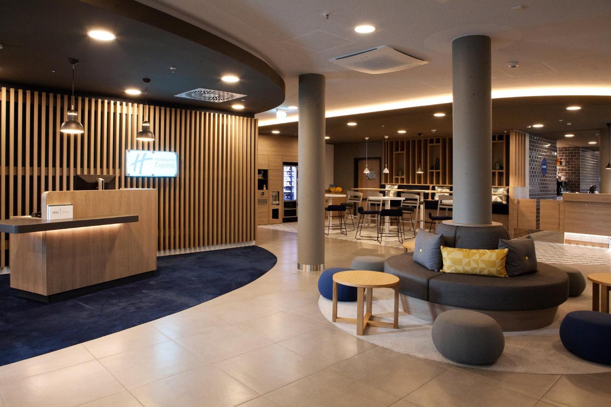 Holiday Inn Express Bochum By Ihg エクステリア 写真